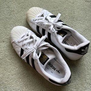 Adidas superstar